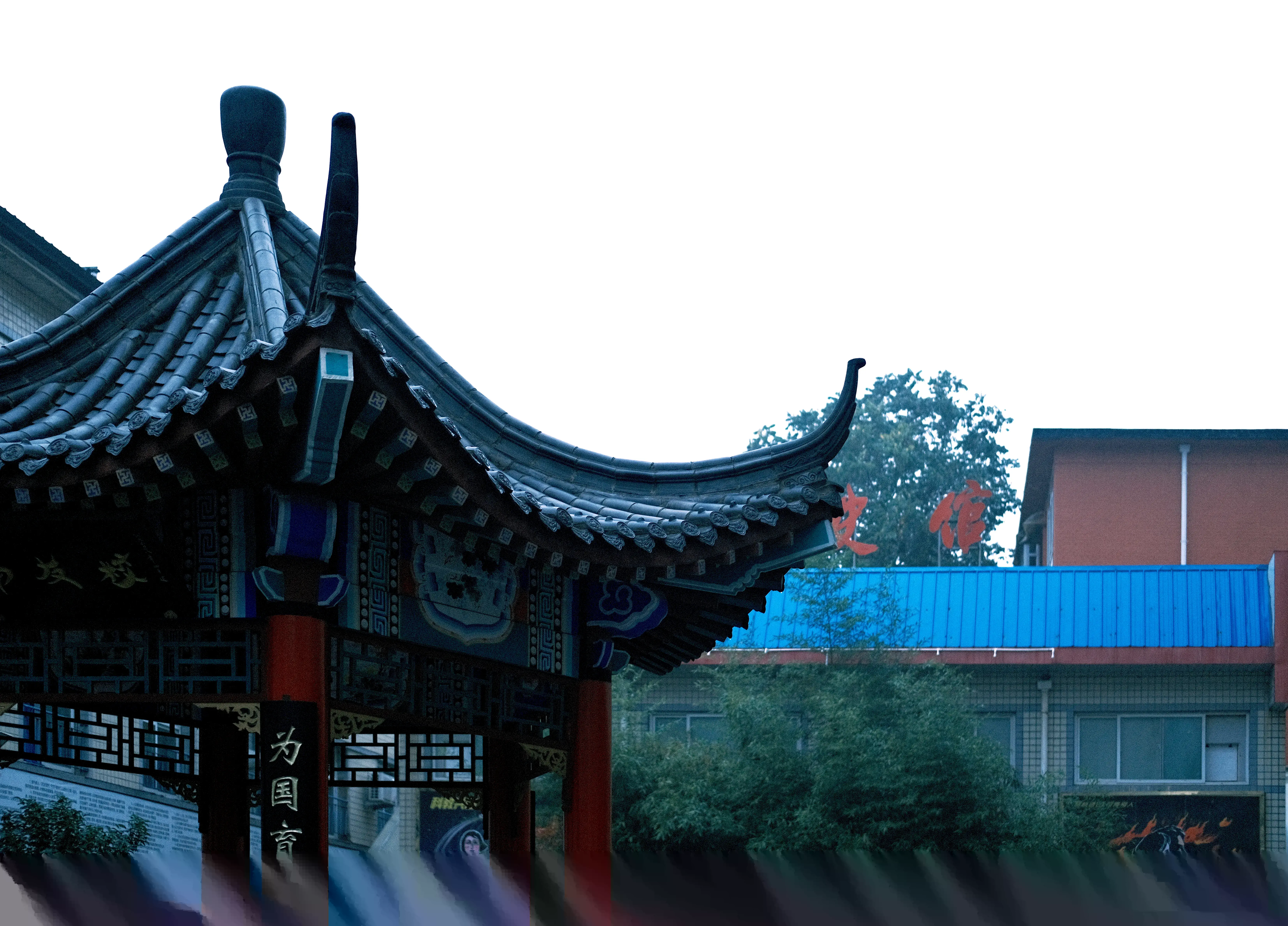 我的学校作文1000字高中优秀《我的校园》