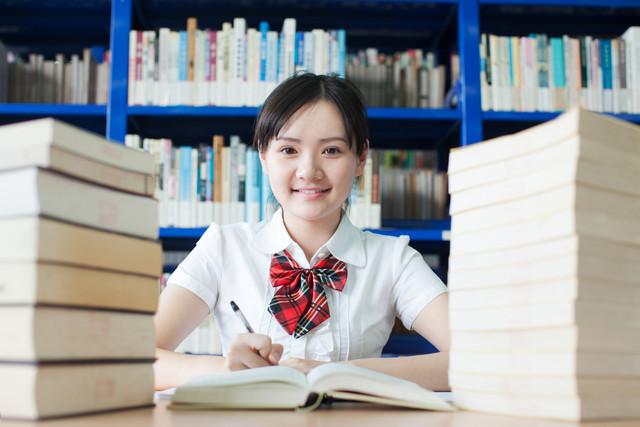 保护动物的作文800字高中优秀《爱护动物,同建地球村》-电子课本网 保护动物的作文800字高中优秀《爱护动物,同建地球村》