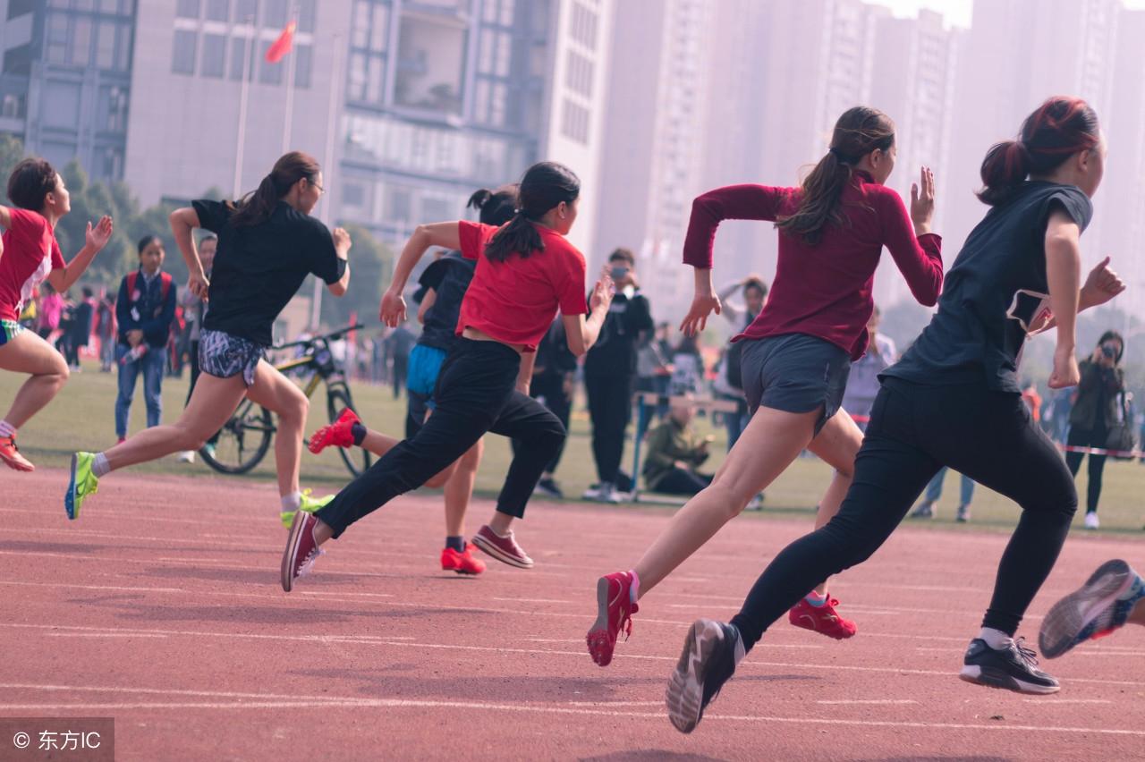 有关运动会的作文1000字(第一次初中运动会)-电子课本网 有关运动会的作文1000字(第一次初中运动会)