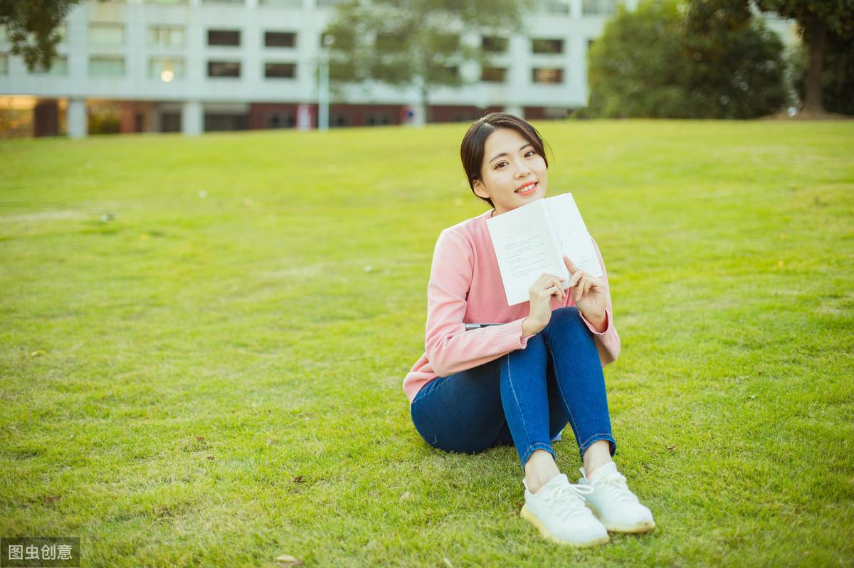 她作文1000字《闪亮的她》-电子课本网 她作文1000字《闪亮的她》